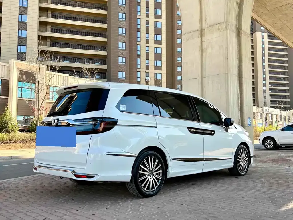 Honda Elysion 2023 из CN, фото 6