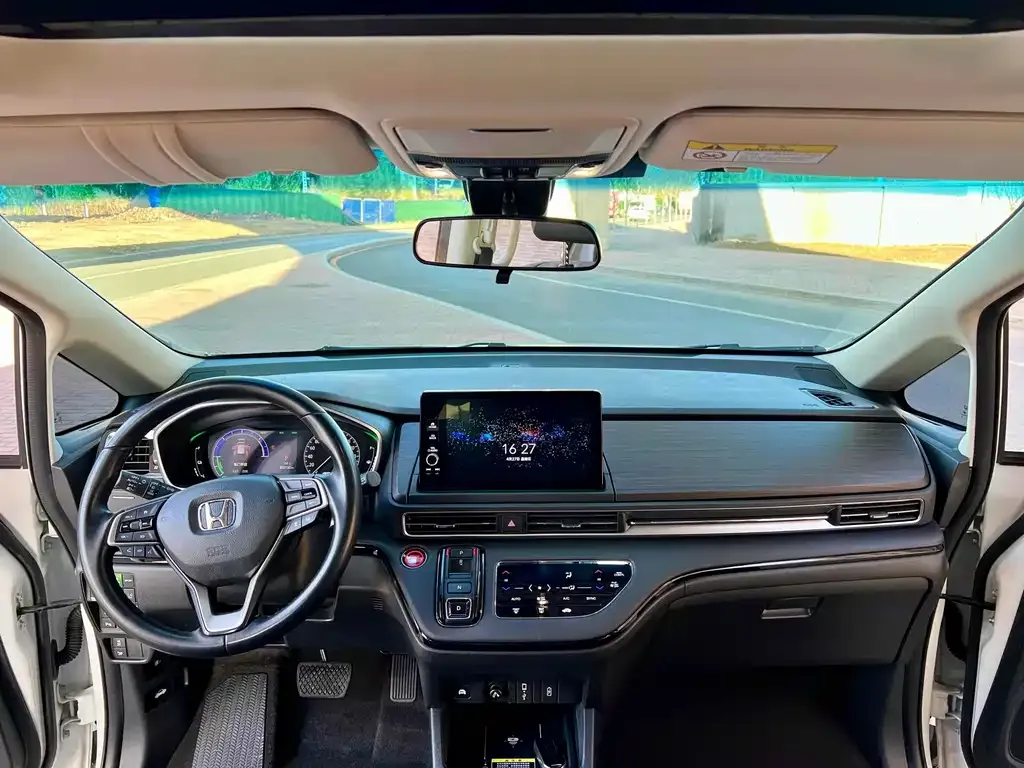 Honda Elysion 2023 из CN, фото 9