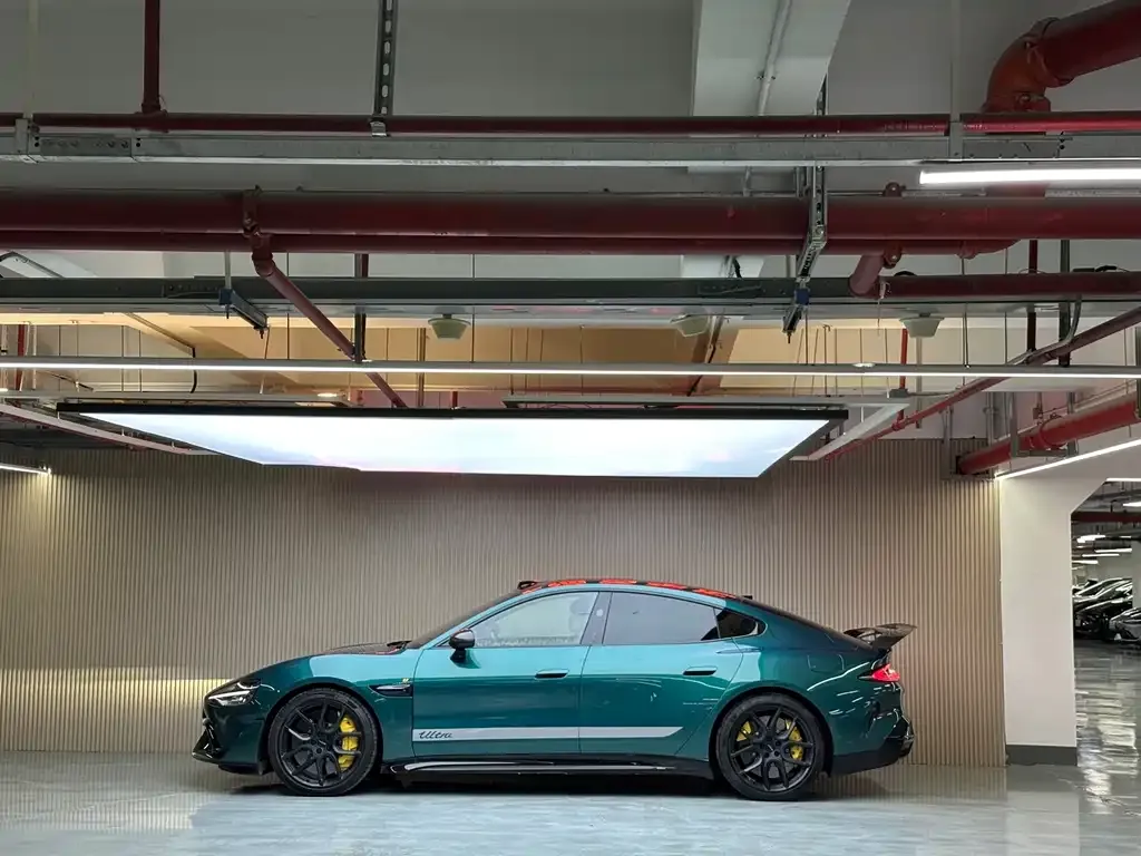 Xiaomi SU7 Ultra 2025 из CN, фото 2