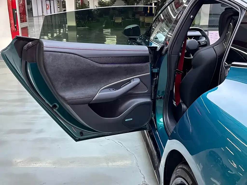 Xiaomi SU7 Ultra 2025 из CN, фото 5