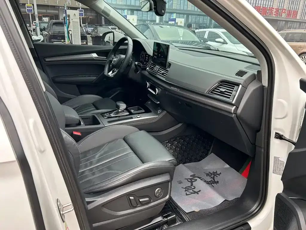 Audi Q5L 2021 из CN, фото 6