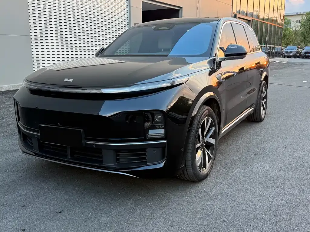 Li Auto L8