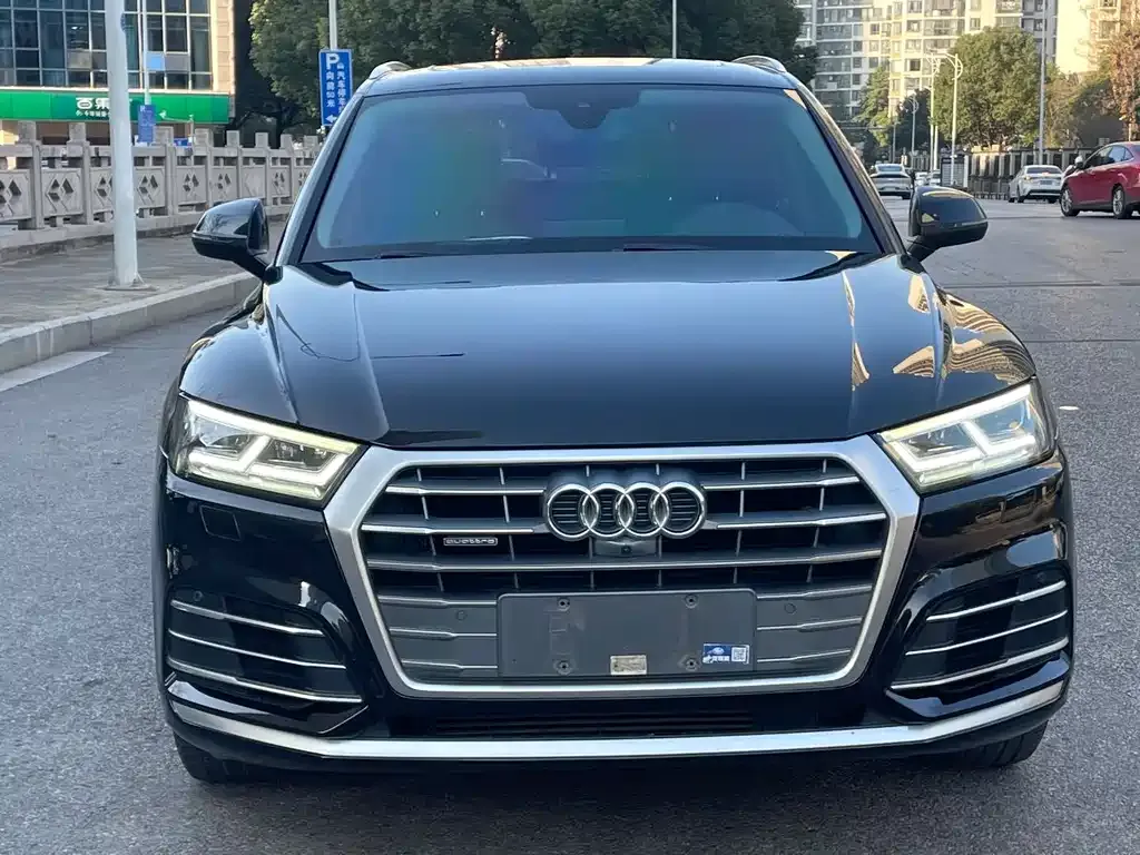 Audi Q5L — фото 2