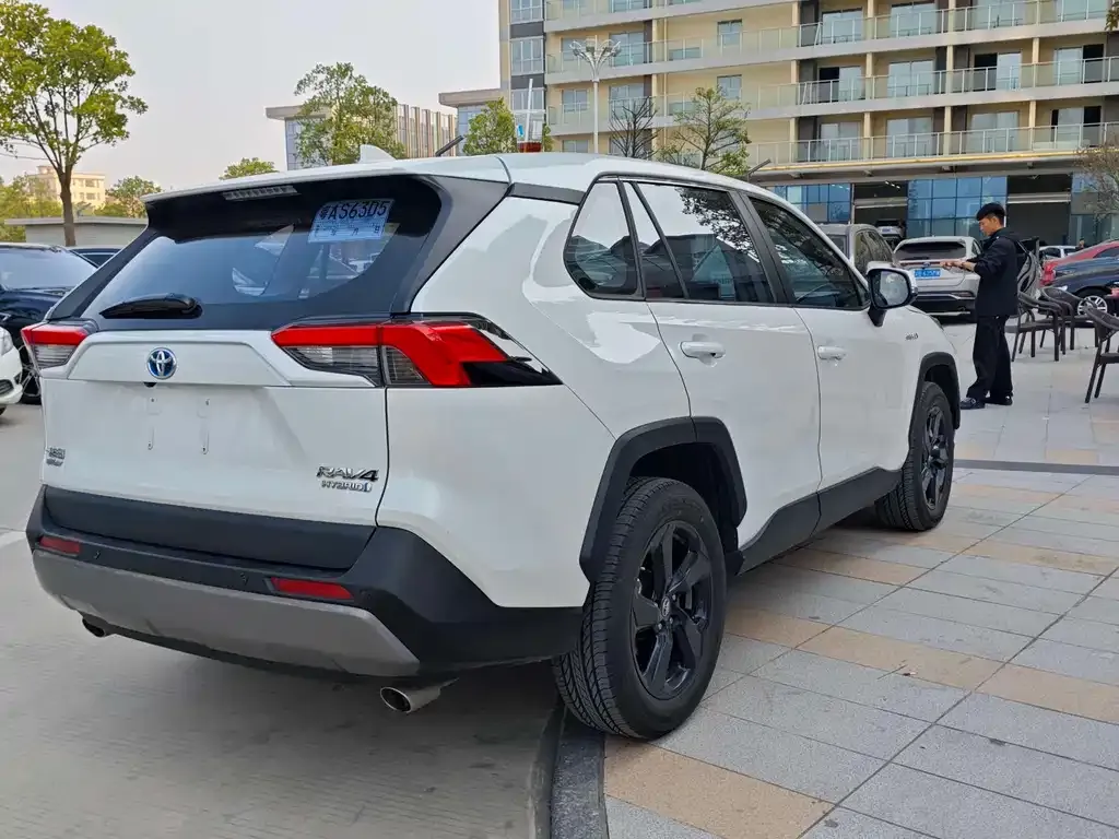 Toyota RAV4 2022 из CN, фото 7