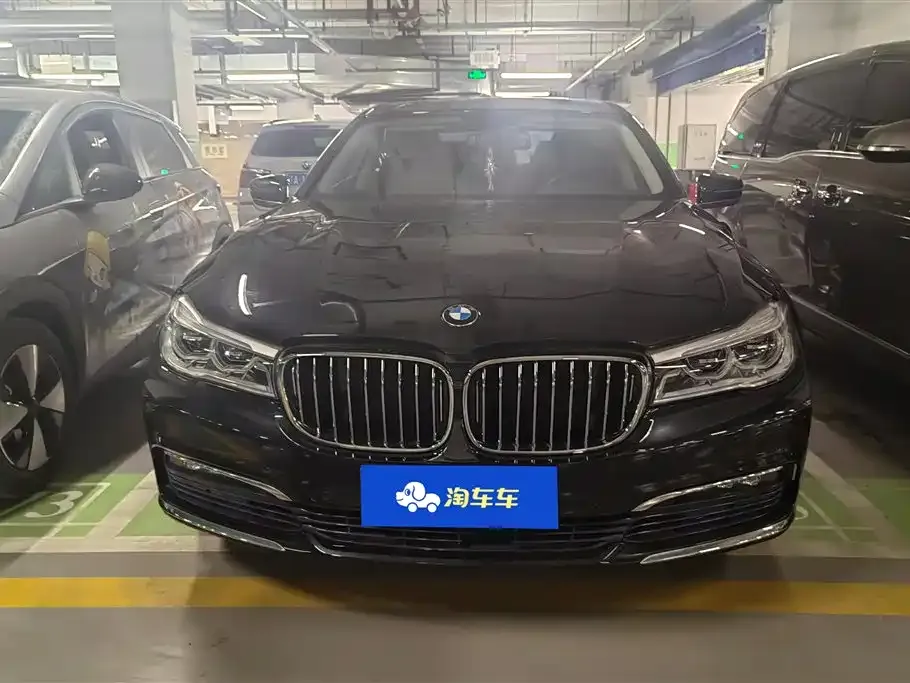 BMW 7 Series 2021 из CN, фото 7