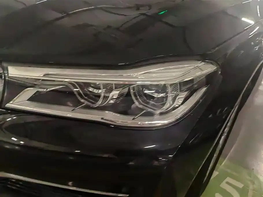 BMW 7 Series 2021 из CN, фото 2