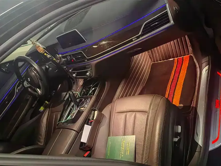 BMW 7 Series 2021 из CN, фото 10