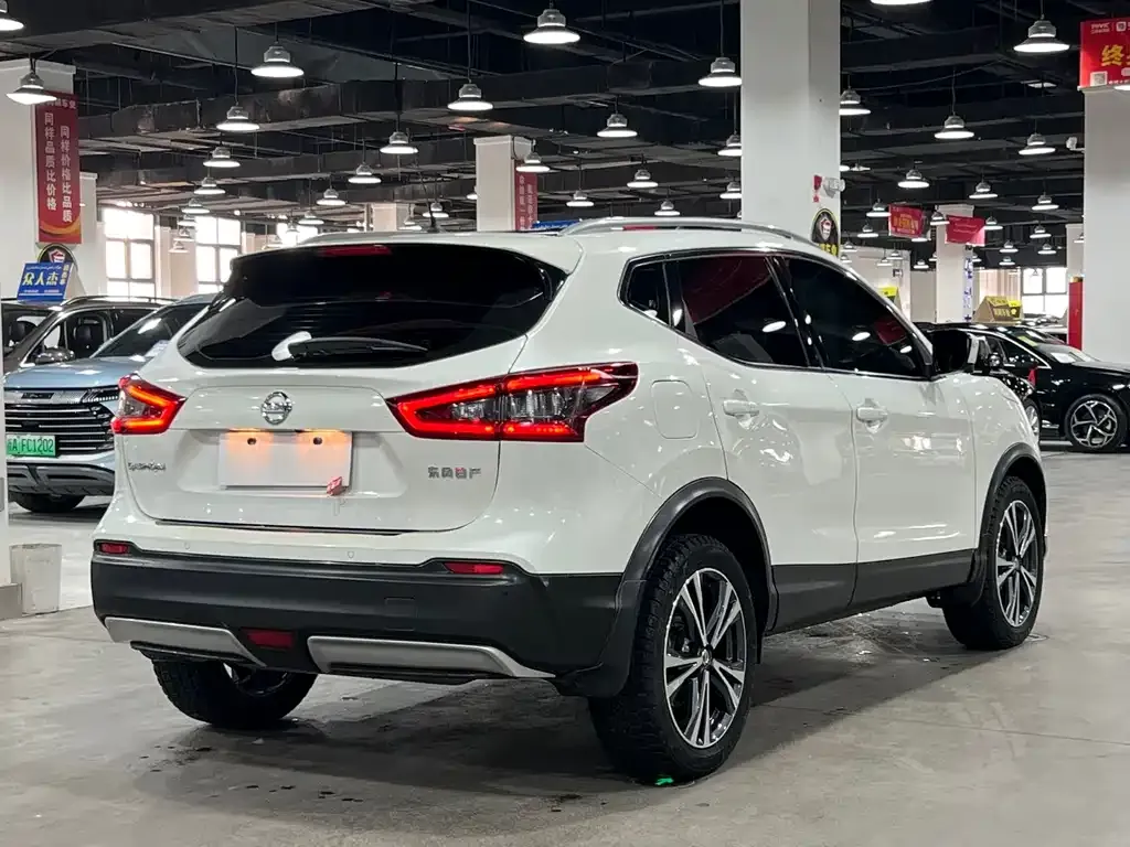 Nissan Qashqai 2023 из CN, фото 3