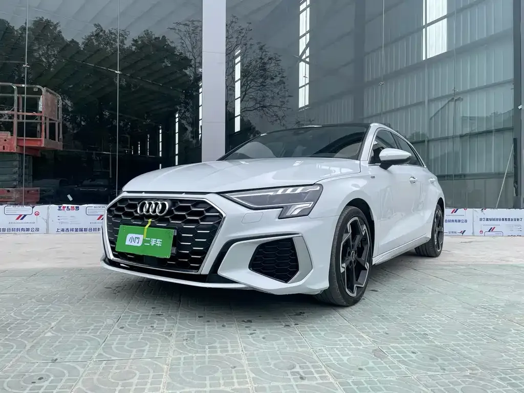Audi A3 2023 из CN, фото 1