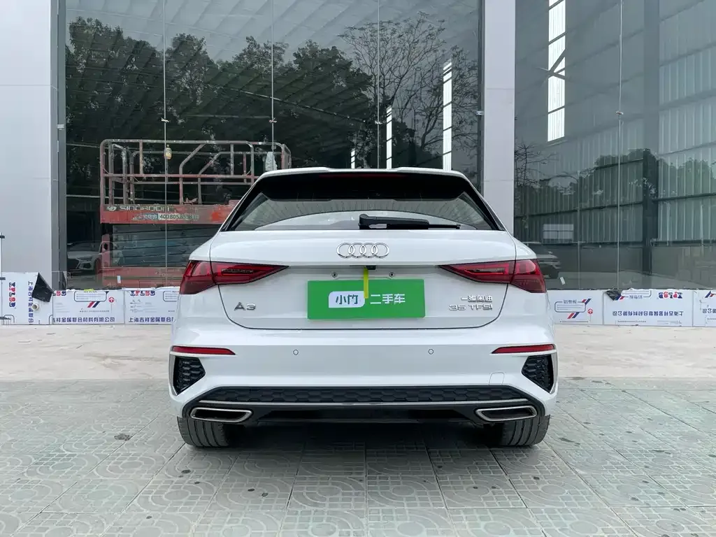 Audi A3 2023 из CN, фото 2