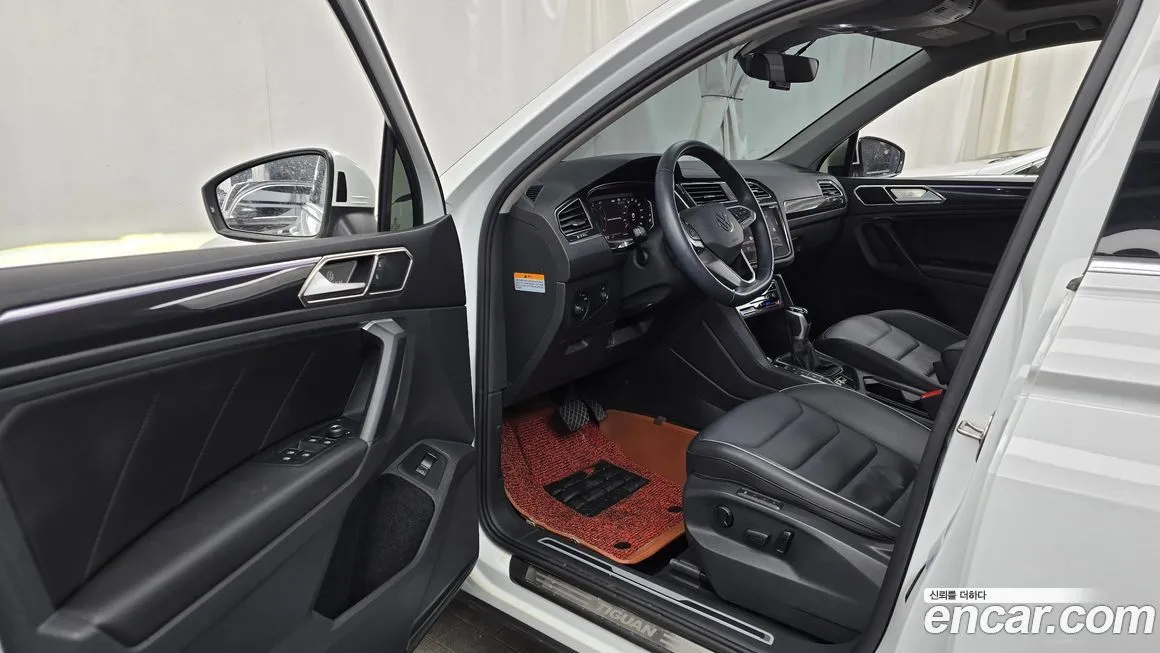 Volkswagen Tiguan — фото 4