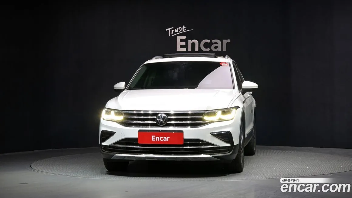 Volkswagen Tiguan — фото 9