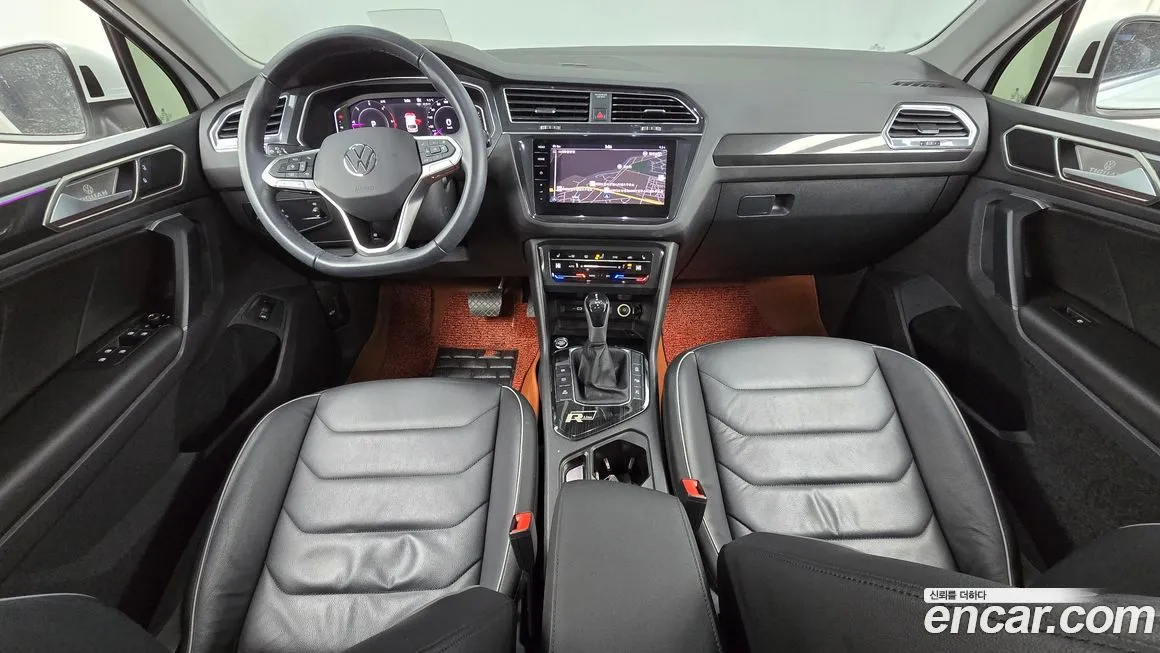 Volkswagen Tiguan — фото 7