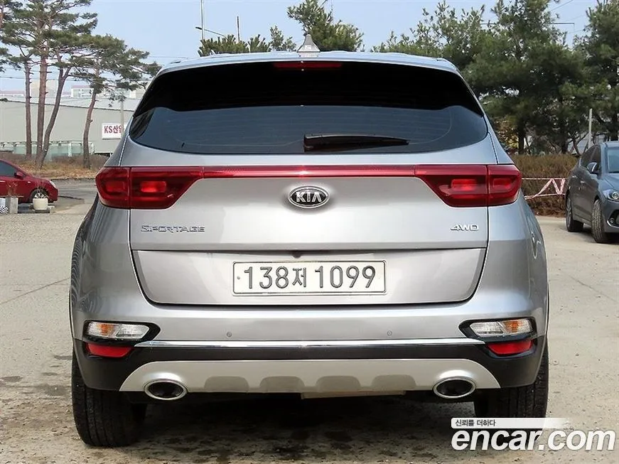Kia Sportage — фото 9