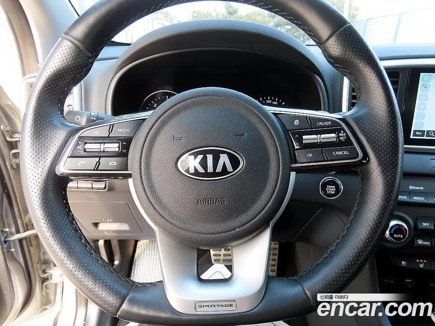 Kia Sportage — фото 8