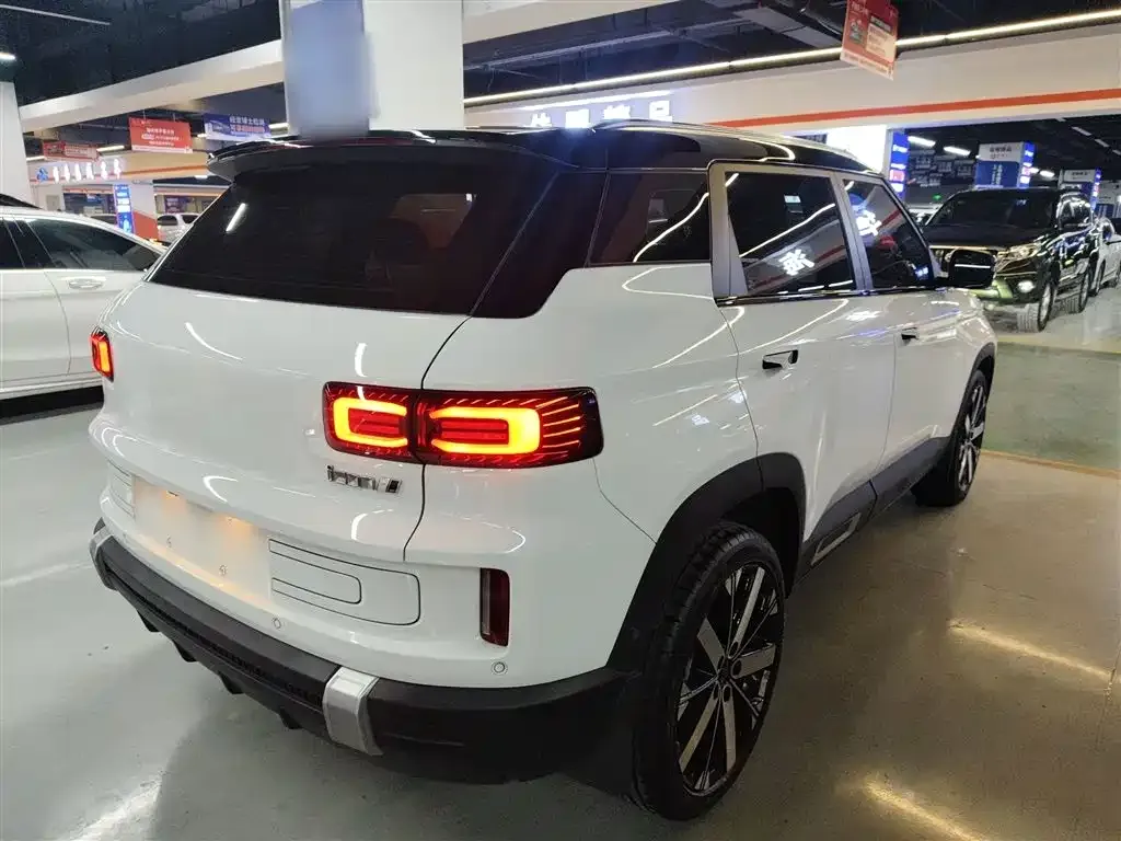 Geely Icon 2023 из CN, фото 4