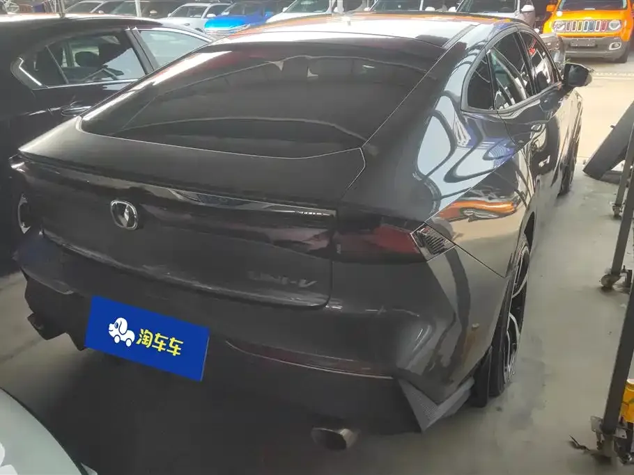 Changan UNI-V 2023 из CN, фото 7