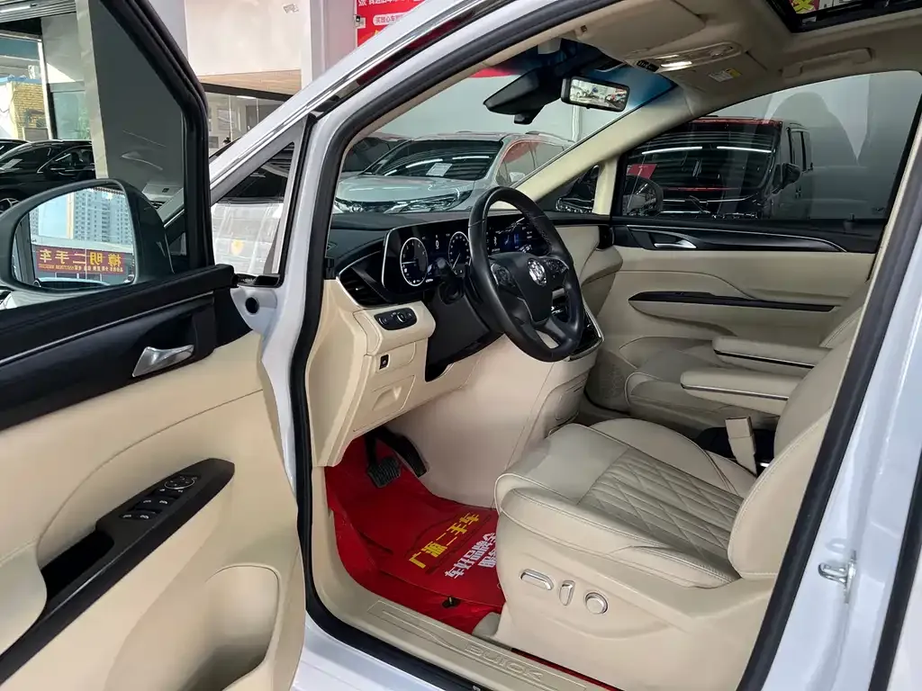 Buick GL8 2021 из CN, фото 3