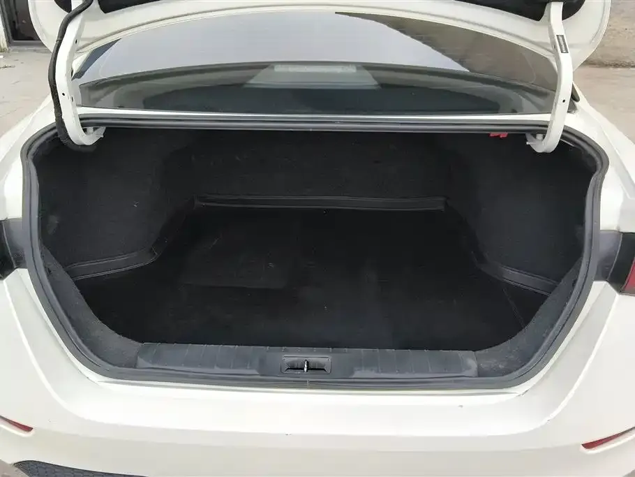 Nissan Sylphy 2023 из CN, фото 4