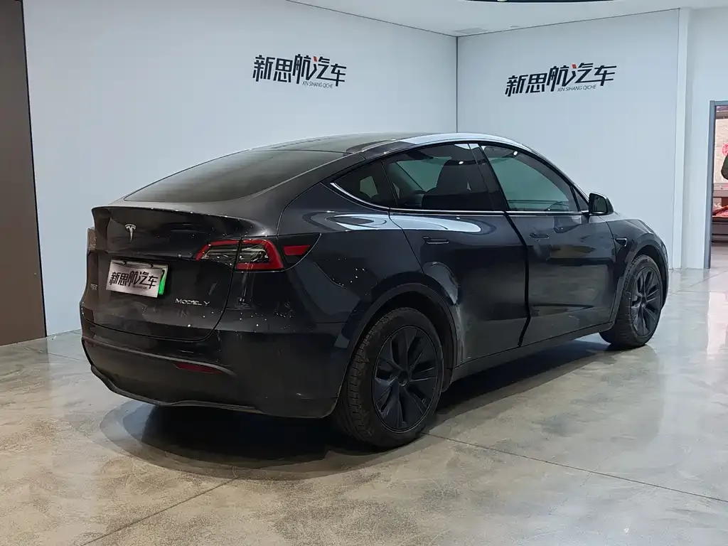 Tesla Model Y 2024 из CN, фото 8