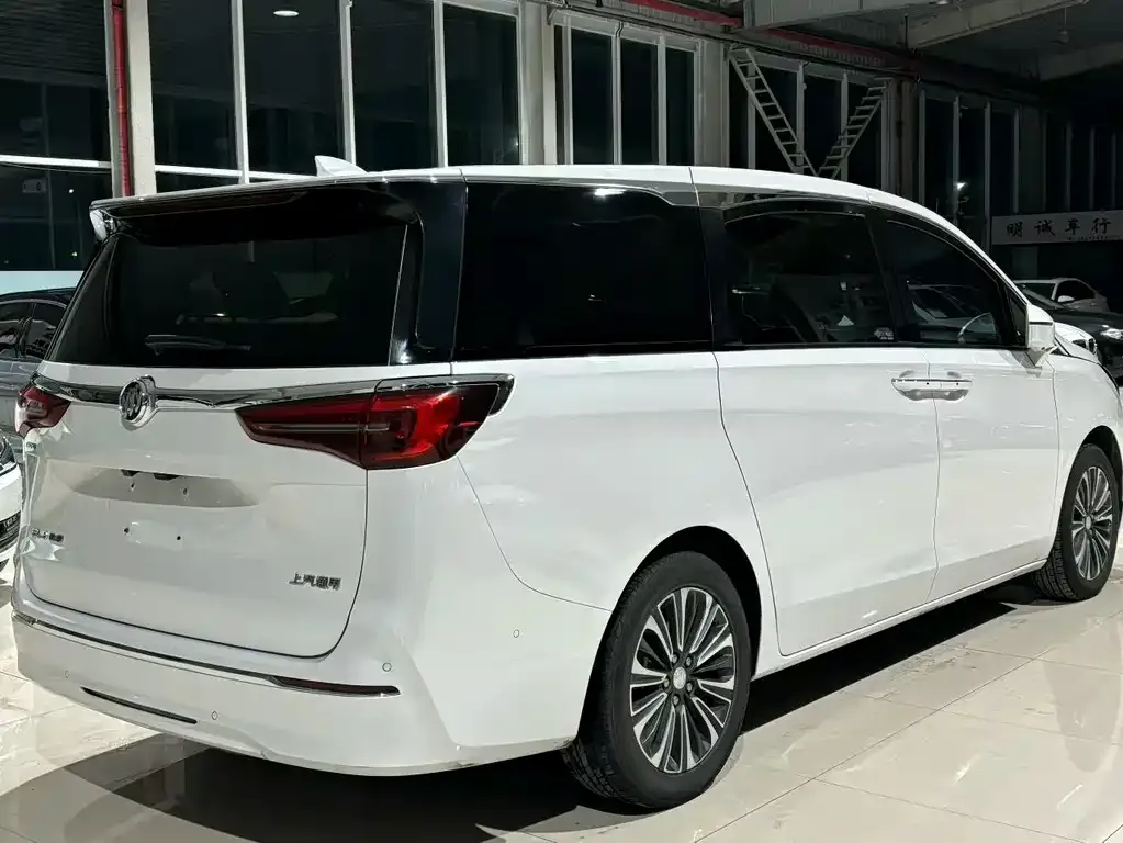 Buick GL8 2022 из CN, фото 3