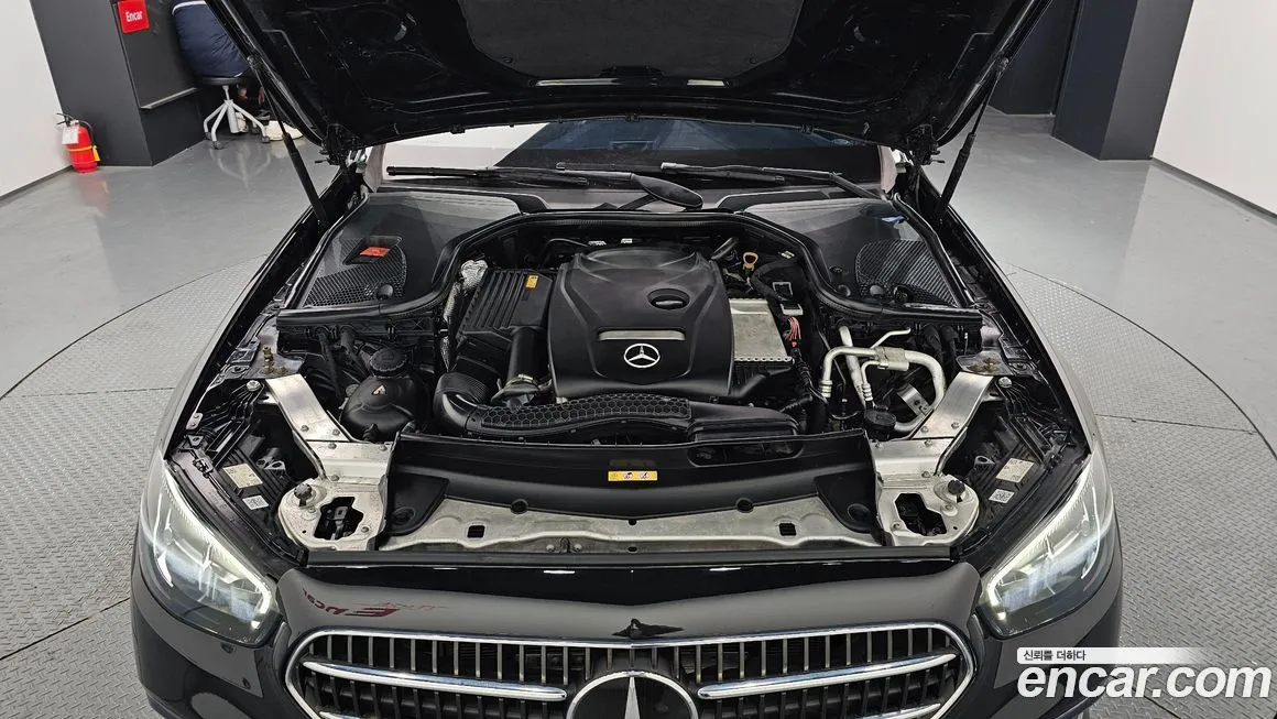 Mercedes-Benz E-Class — фото 10