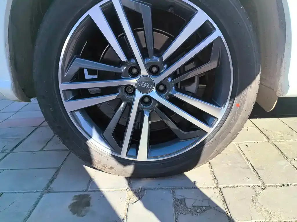 Audi Q5L 2023 из CN, фото 2