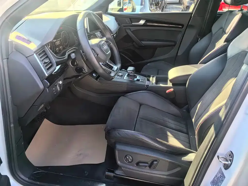 Audi Q5L 2023 из CN, фото 7