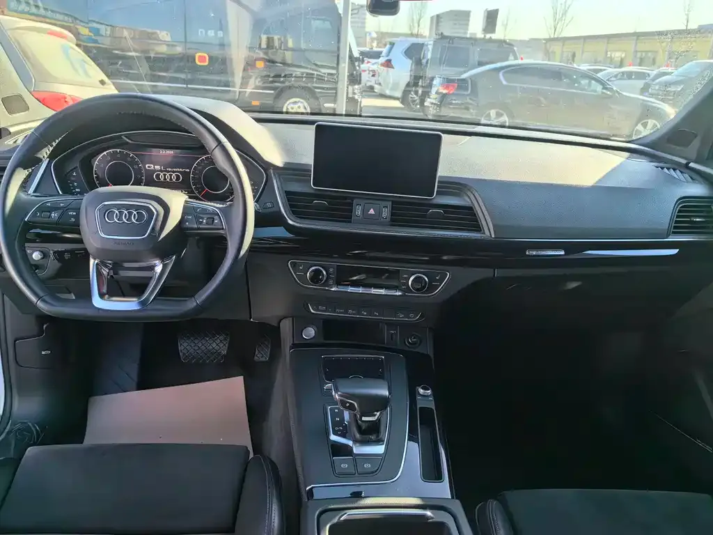 Audi Q5L 2023 из CN, фото 9