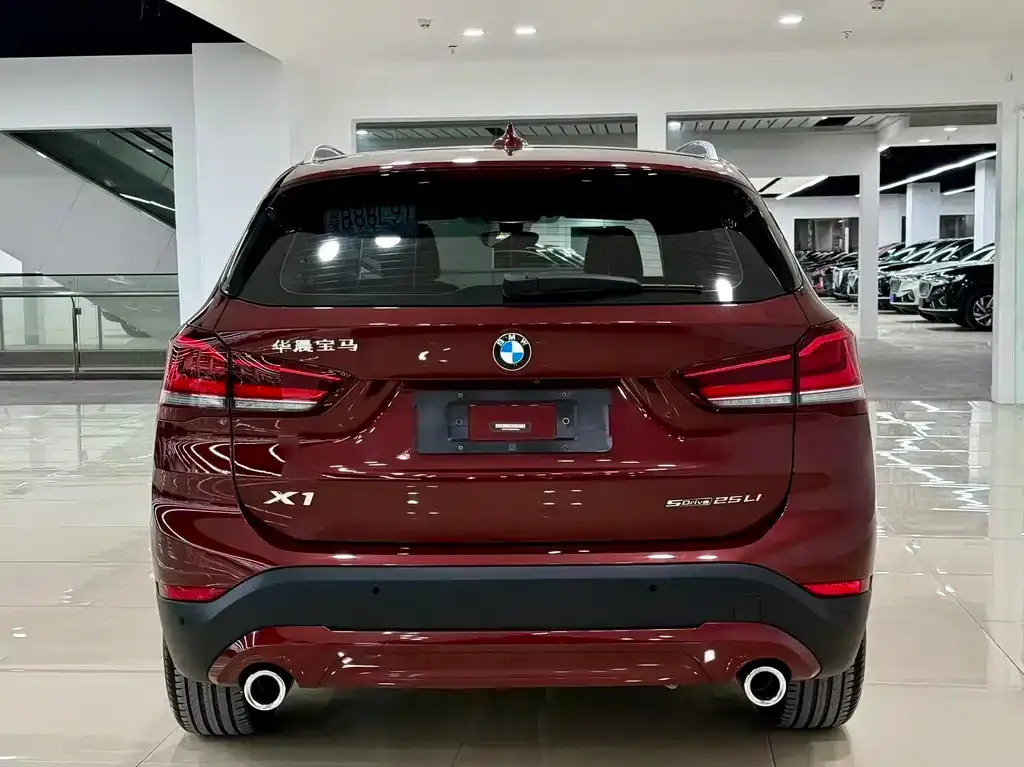 BMW X1 2021 из CN, фото 3