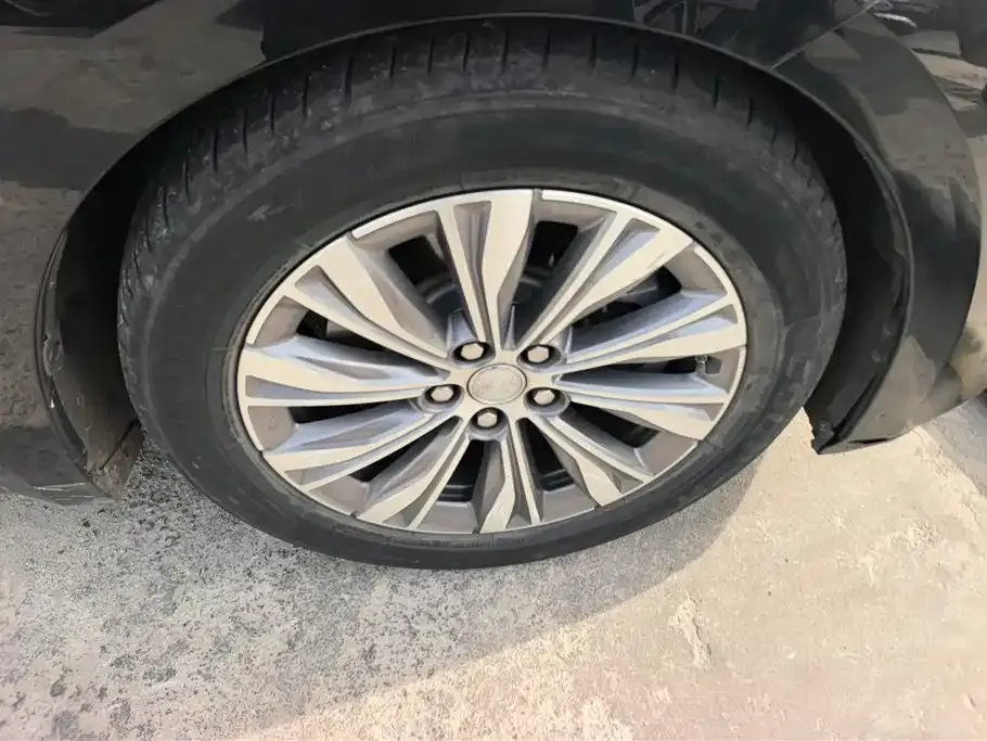 Hongqi E-QM5 2025 из CN, фото 7
