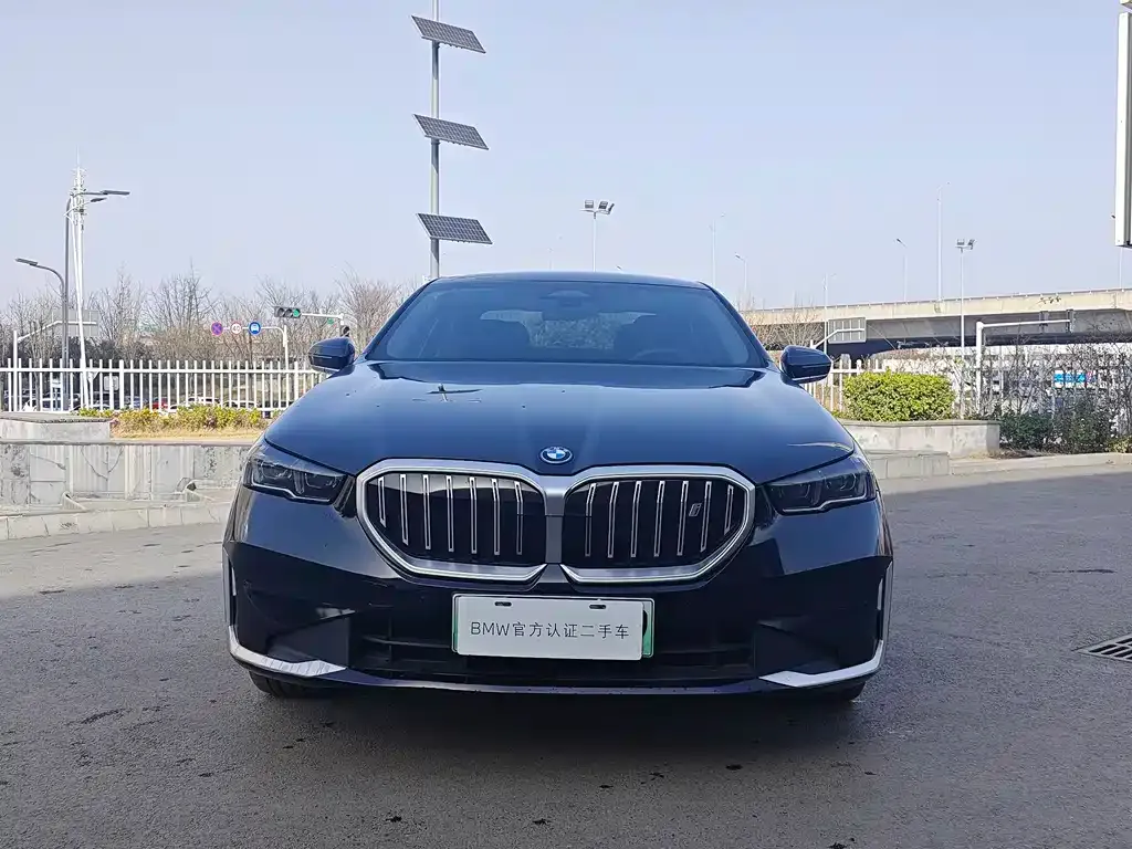 BMW i5 2025 из CN, фото 9