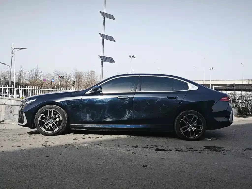 BMW i5 2025 из CN, фото 7