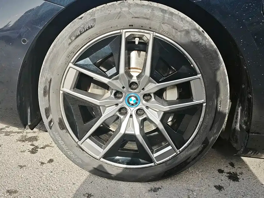 BMW i5 2025 из CN, фото 5