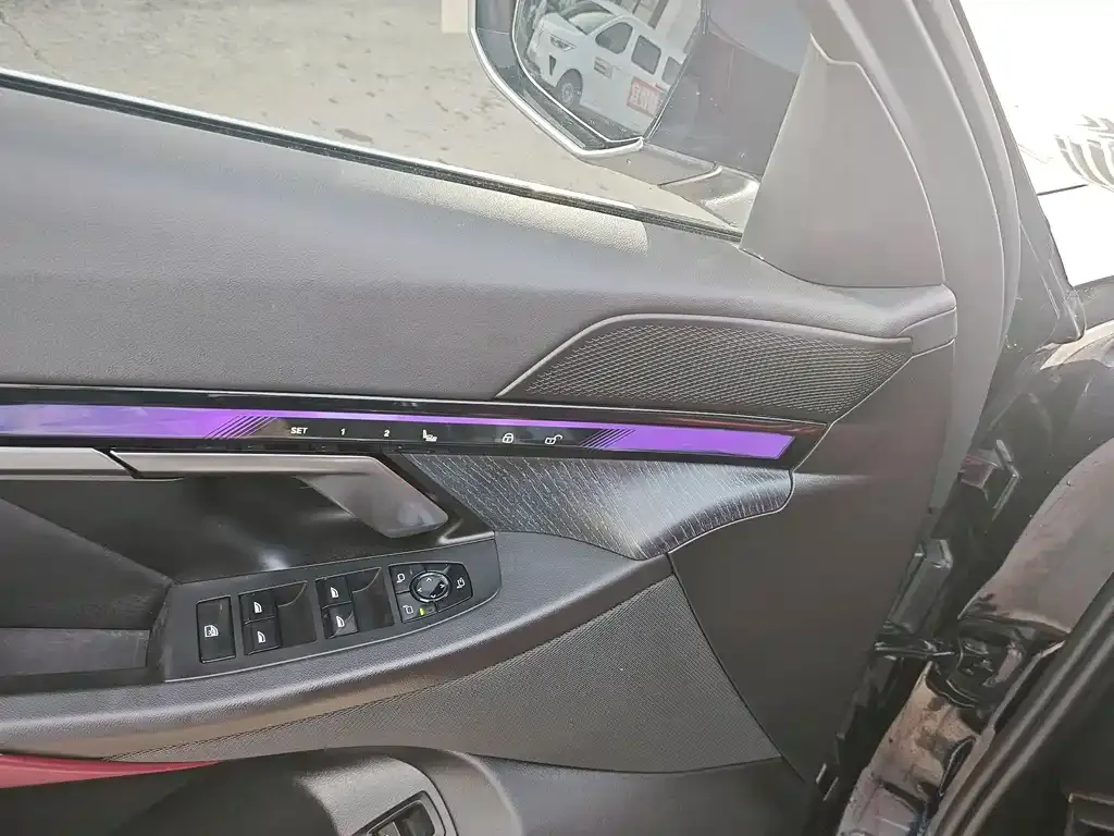 BMW i5 2025 из CN, фото 4