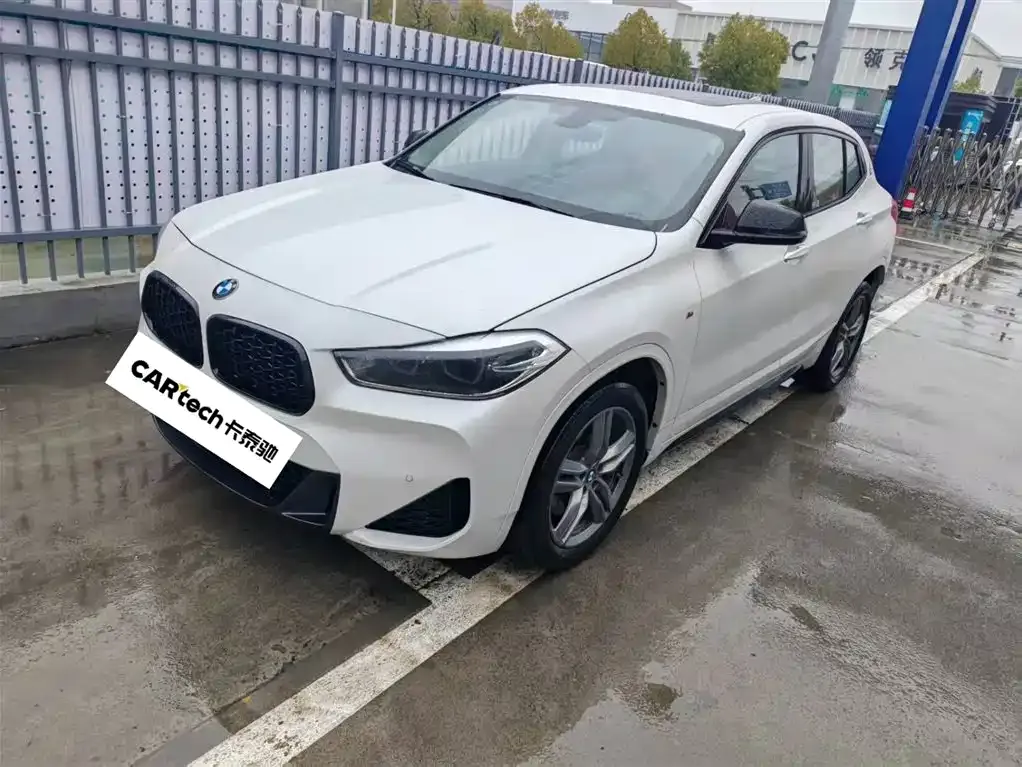 BMW X2