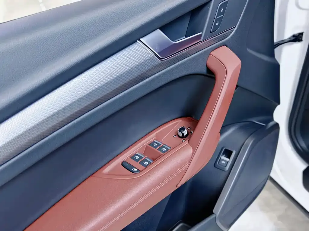 Audi Q5L 2023 из CN, фото 7