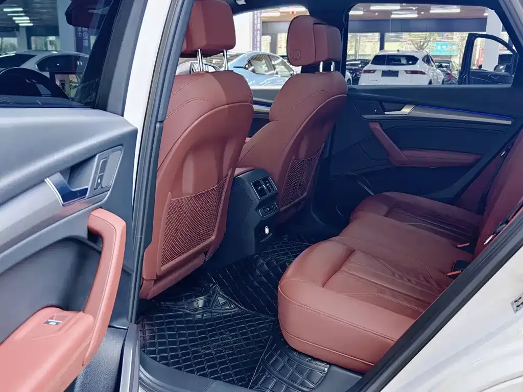Audi Q5L 2023 из CN, фото 6