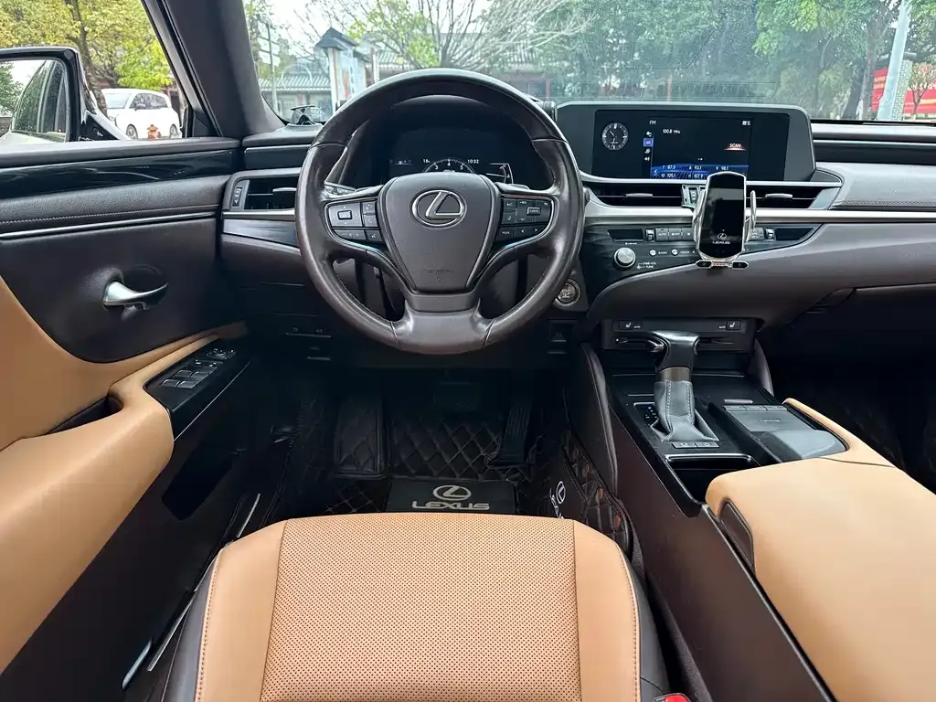 Lexus ES 2021 из CN, фото 9