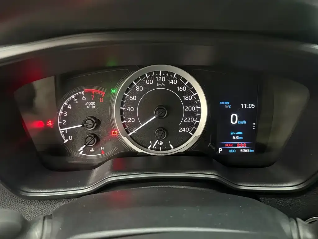Toyota Corolla 2023 из CN, фото 7