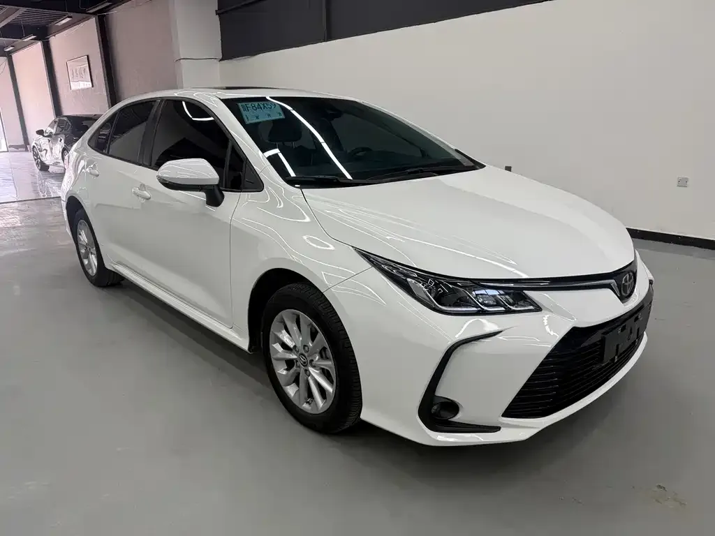Toyota Corolla 2023 из CN, фото 2