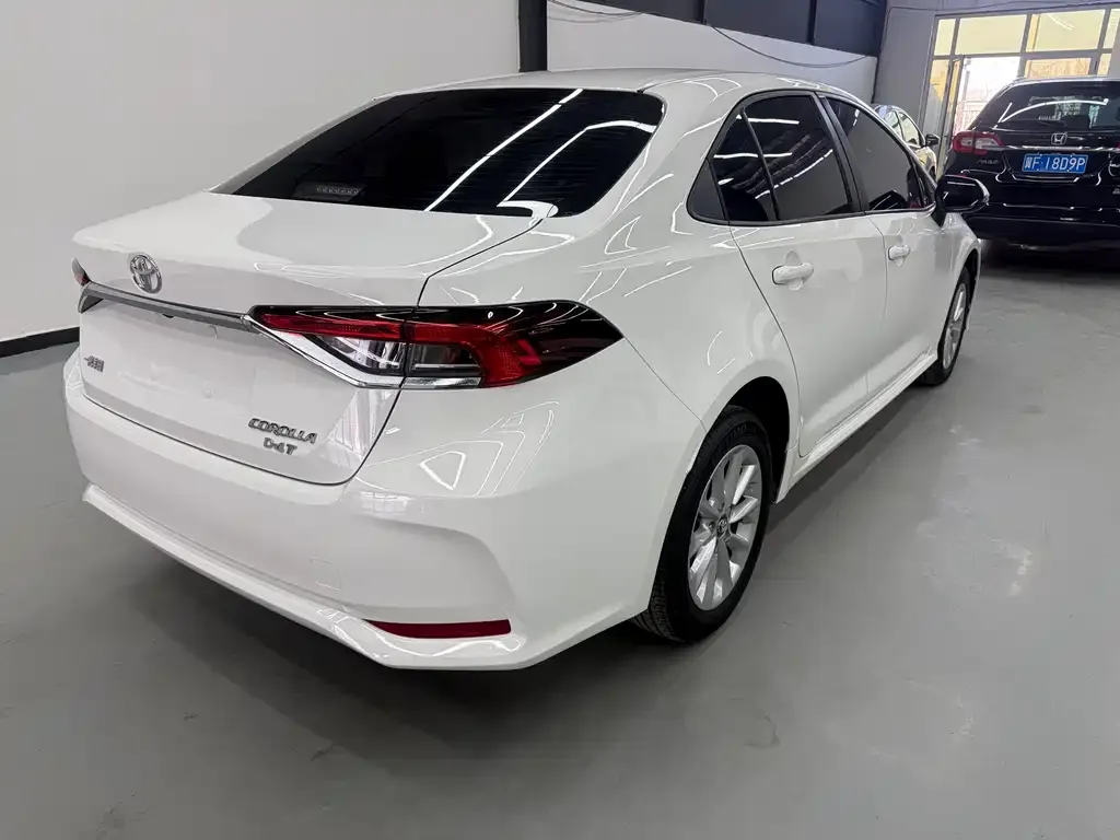 Toyota Corolla 2023 из CN, фото 5