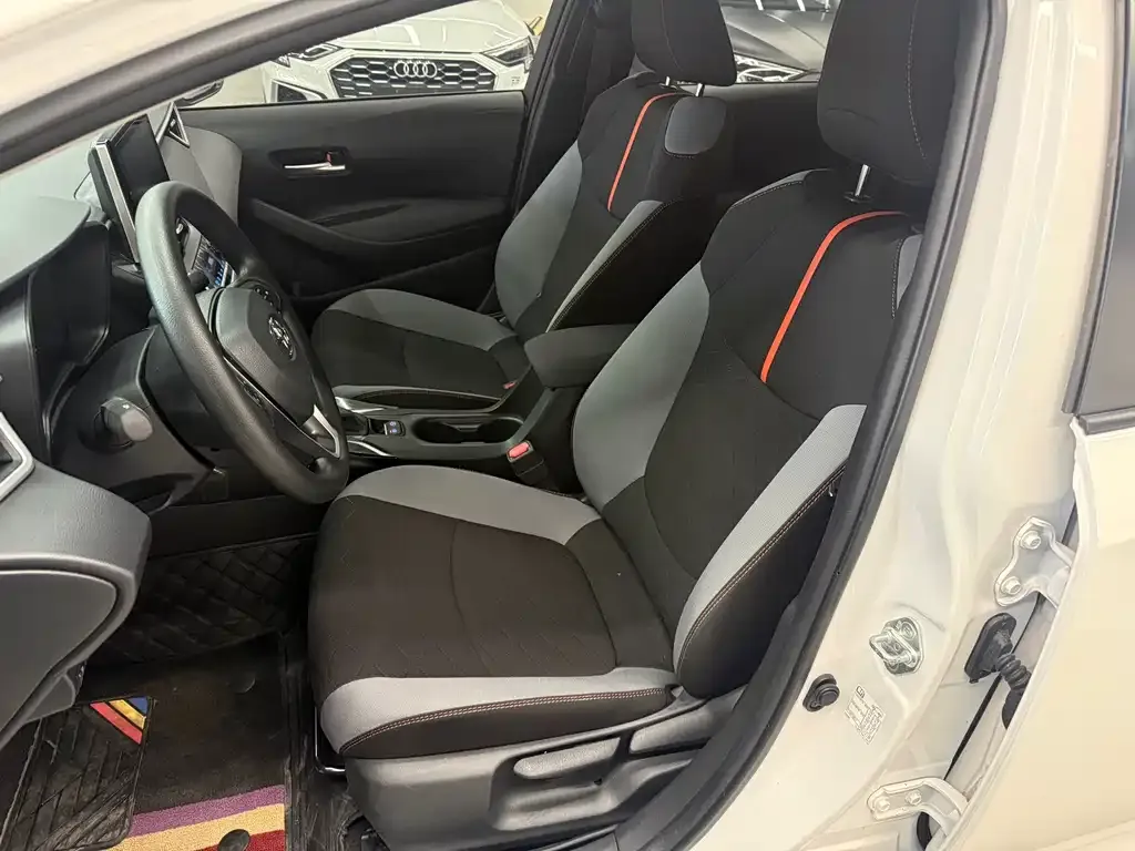 Toyota Corolla 2023 из CN, фото 8