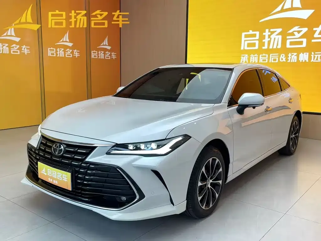 Toyota Avalon 2023 из CN, фото 1
