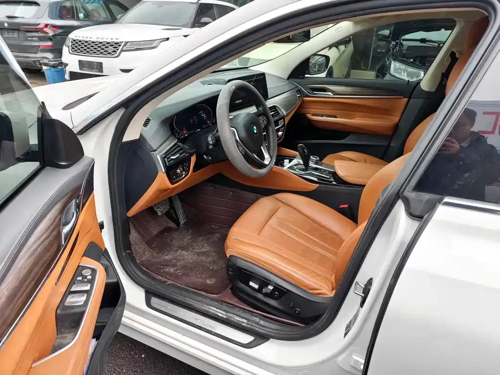 BMW 6 Series GT 2022 из CN, фото 2