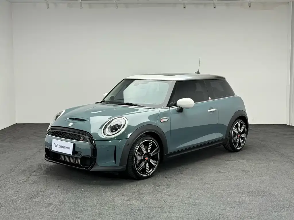 MINI Cooper (3-door) 2023 из CN, фото 2