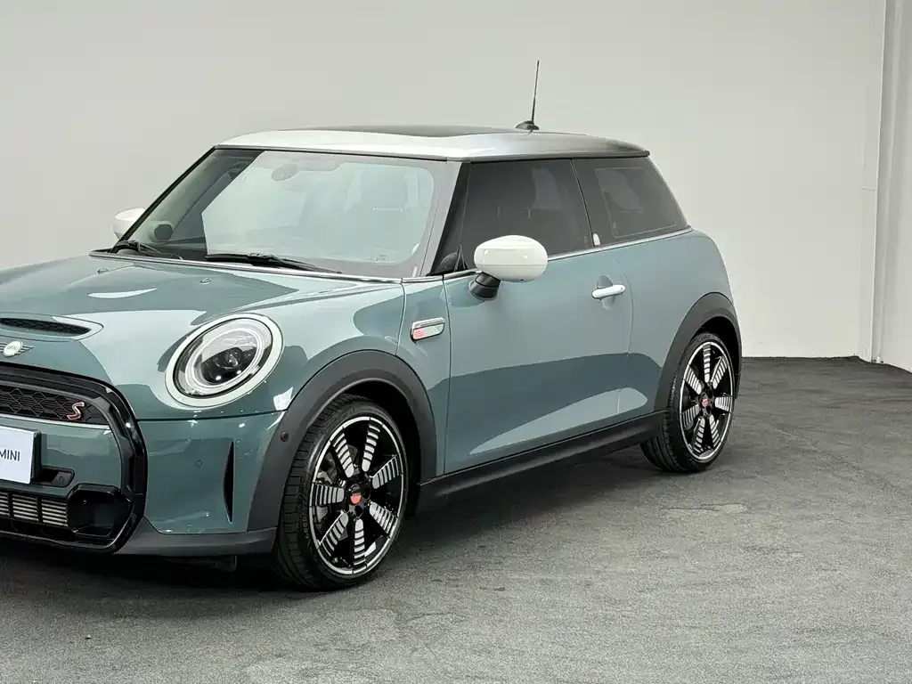 MINI Cooper (3-door) 2023 из CN, фото 9