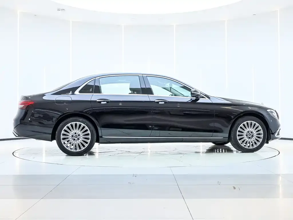 Mercedes-Benz E-Class 2023 из CN, фото 4