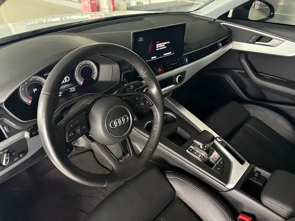 Audi A4L 2021 из CN, фото 7