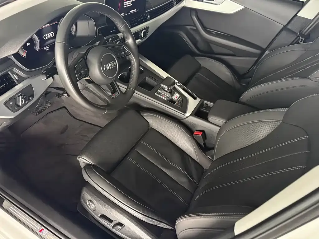 Audi A4L 2021 из CN, фото 5